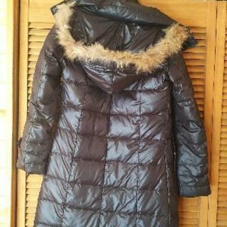 ファー付きレディースロングジャケットの画像