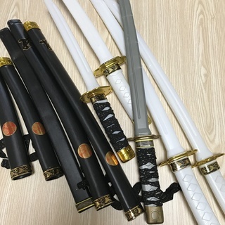 おもちゃの刀の画像