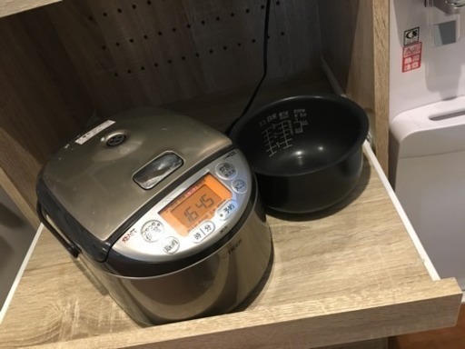 炊飯器 IH 3号炊き タイガー 象印 JKI-H550