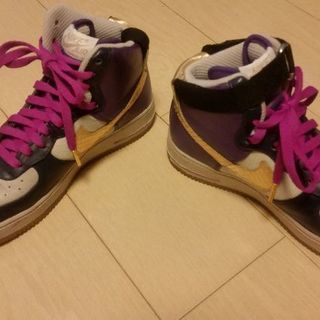 NIKEのハイカットスニーカーお譲りしますの画像