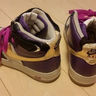 NIKEのハイカットスニーカーお譲りしますの画像