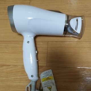 KOIZUMI 2016年製ドライヤー 白【美品】