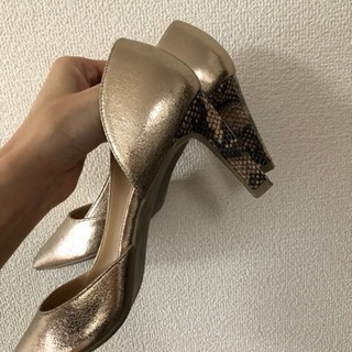 ゴールド☆パンプスの画像