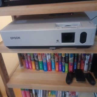 エプソンプロジェクター3500ルーメン