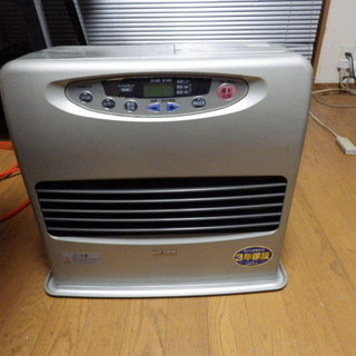 ダイニチブルーヒーターFW-5580E　大きめの石油ファンヒータ...