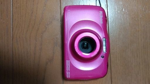 Nikon Coolpix　ピンク
