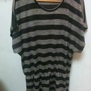 長袖ニット&ワンピース風チュニックの重ね着　Mの画像