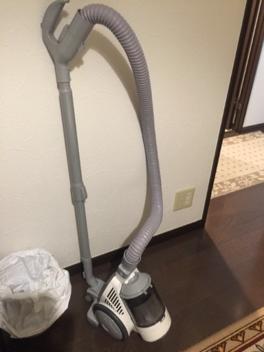 ニトリの掃除機です