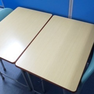 【無料】学校用机と椅子のセット