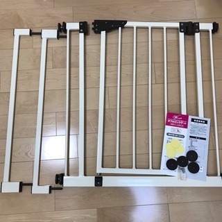 美品 ベビーゲート日本育児