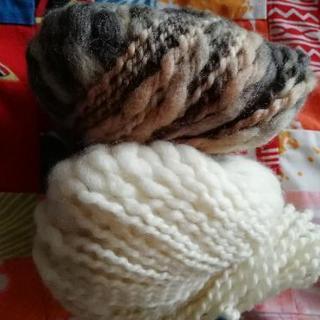 毛糸　２個の画像