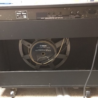 【商談中】通電確認済 YAMAHA J-125 ヤマハ ソリッドアンプ キャスター付き 100W 中古の画像