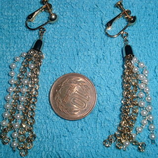 ●少し長めイヤリング🌟お部屋に飾ってもきれいです、（ケース入り）★お手数おかけしたします、👉プロフィ―ル必読でお願いいたします。の画像