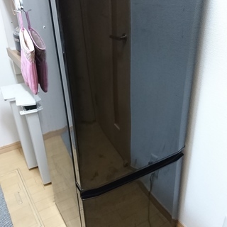 引越しのため三菱150L冷蔵庫が不要になりました。