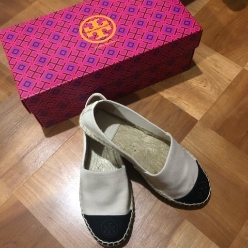 【新品未使用】トリーバーチ パンプス