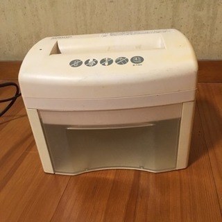コクヨ家庭用シュレッダー  無料