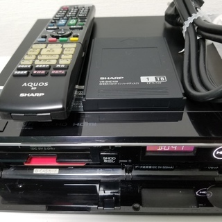 ☆SHDD付きです！3チューナー&1TB AQUOS BD-T1100☆