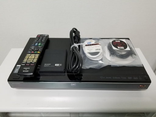 ☆SHDD付きです！3チューナー\u00261TB AQUOS BD-T1100☆