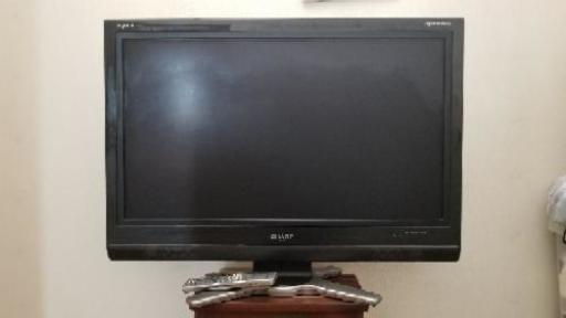 32型テレビ　AQUOS