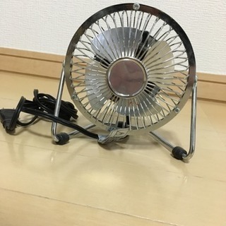 （引取者決定）卓上ミニ扇風機