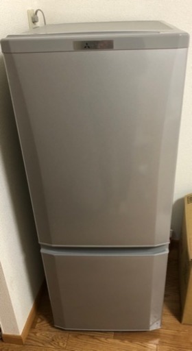 冷蔵庫 MITSUBISHI 146リットル 説明書付