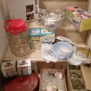 キッチン用品盛りだくさんです。