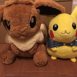 【美品】ポケモン　でっかいぬいぐるみ　ピカブイ　ピカチュウ　イー...