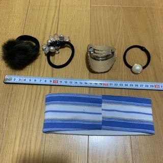 美品‼️ヘアゴム 3点 バレッタ、ヘアバンド 各1点 計5点セットの画像