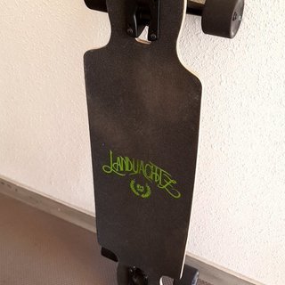 landyachtz　スケートボード