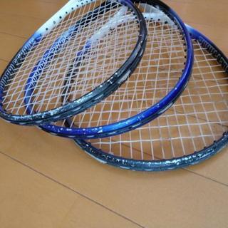 ソフトテニスラケット3本セットの画像