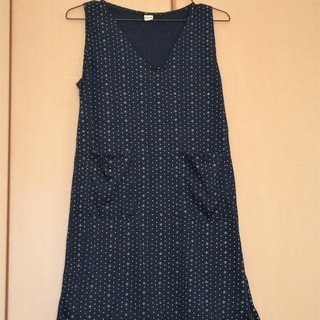 紺色ドット柄ワンピース