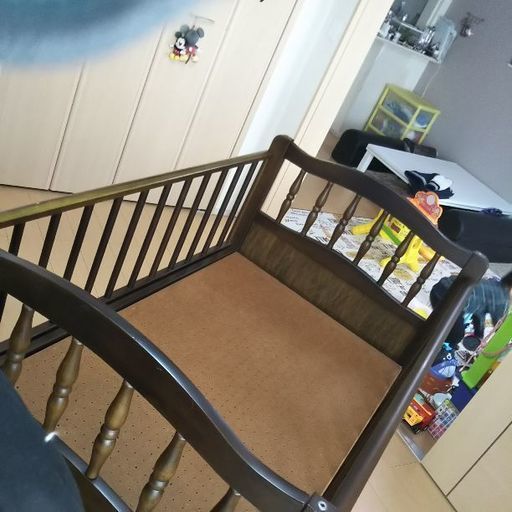 ベビーベッド