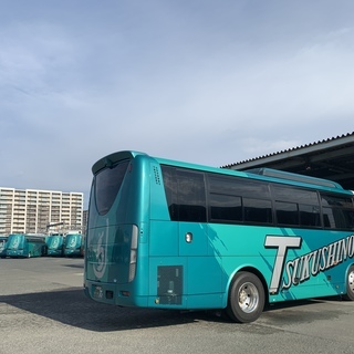 九州圏内貸切バス運転手募集　給与は215,000円〜305,000円の画像