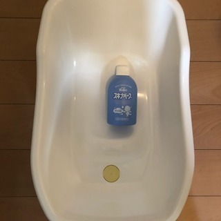 《お値下げ》ベビーバス、スキナーベーブ（沐浴用入浴剤）おまけ付き