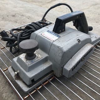 【makita マキタ】電気カンナ 1805 100V 有効切削...