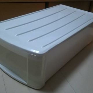 押し入れ用衣装ケース