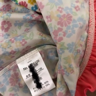 値下げ ワンピース 水着 女の子 花柄 130の画像