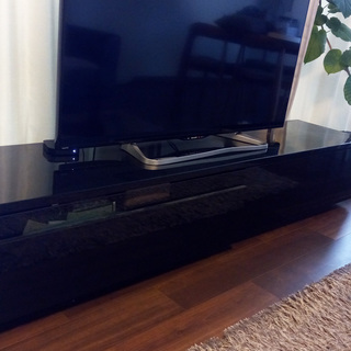 国産テレビ台 180cm ローボード　ブラック　鏡面仕上げ　LOWYA