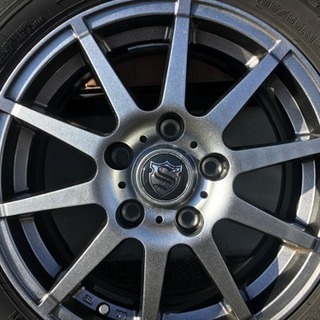 【超美品】スタッドレスタイヤアルミホイール付き（使用期間2ヶ月のみ）の画像