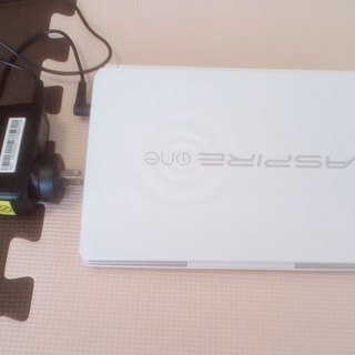 【代引発送可能】ACER ASPIRE ONE D257 お譲り...