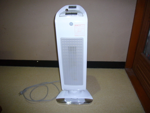 【コイズミ・電気セラミックヒーター　KCH-1230 (中古品)】