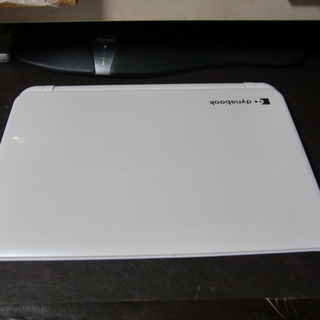 ジャンク　東芝サテライト白いノートパソコン　中古