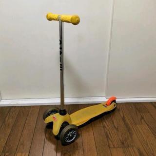 ミニ マイクロ 
Mini mucro キックボード 
イエロー