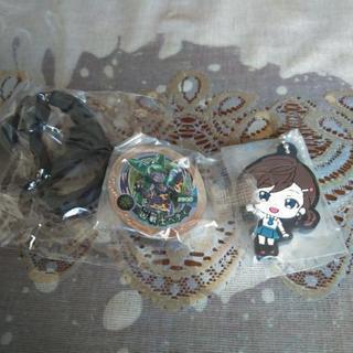犬山まな、手のひら伸びる手錠、魔神メダル3点セット未使用品✨の画像