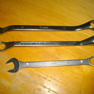 TRUSCO(トラスコ) 45°両口めがねレンチ 19X24mm...
