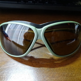 アーネットサングラス★希少★箱有、取説有り（英）ケース有り（袋）シール２枚の画像