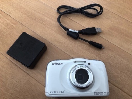 完全防水デジカメ NIKON S33
