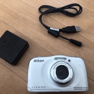 完全防水デジカメ NIKON S33