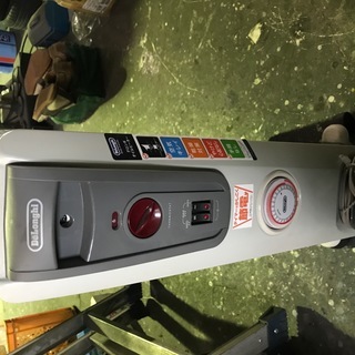 デロンギ　オイルヒーター　ほぼ新品