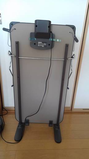 東芝(TOSHIBA) ズボンプレッサー 自立型　HIP-T21